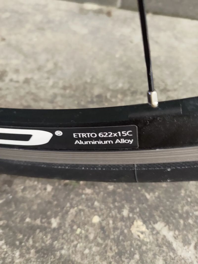 Prodám Campagnolo Zonda C15