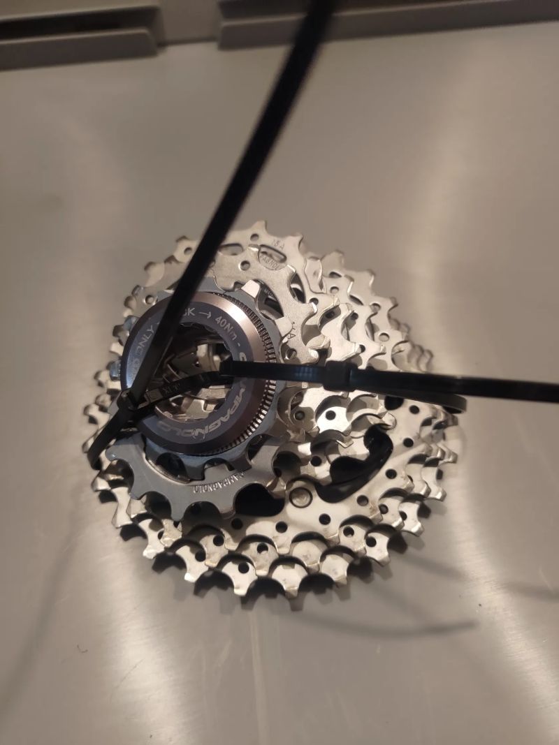 Prodám sadu Campagnolo Potenza