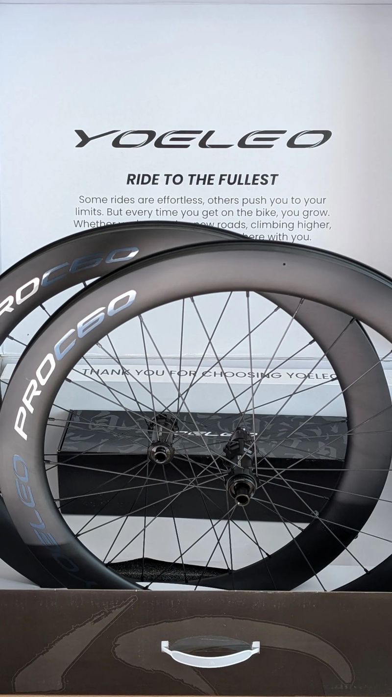Van Rysel RCR-R Sram Rival AXS