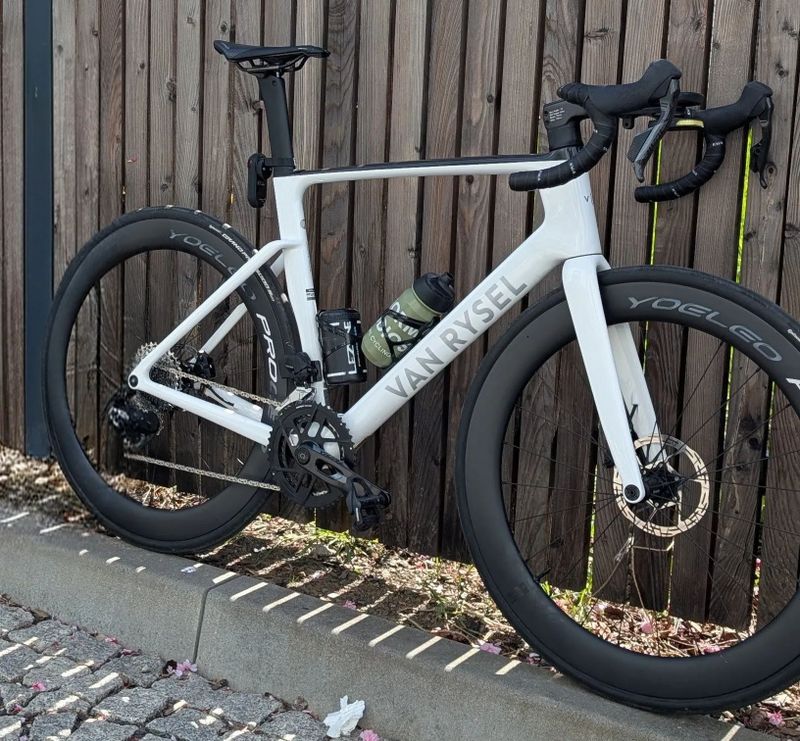 Van Rysel RCR-R Sram Rival AXS