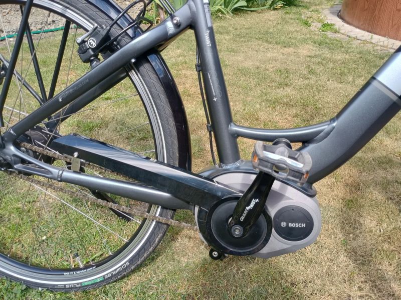 Dámské elektrokolo Giant Twist Elegance