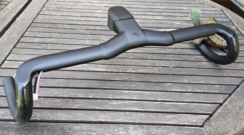 SYNCROS Creston iC SL X – špičkový celokarbonový integrovaný kokpit - NOVÝ