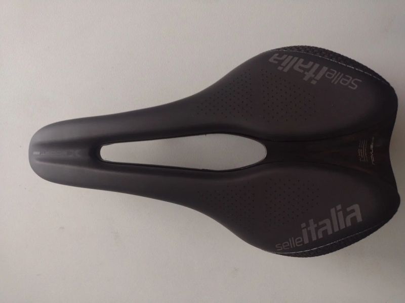 Prodám Nové sedlo Selle Italia Novus Boost X-Cross Superflow