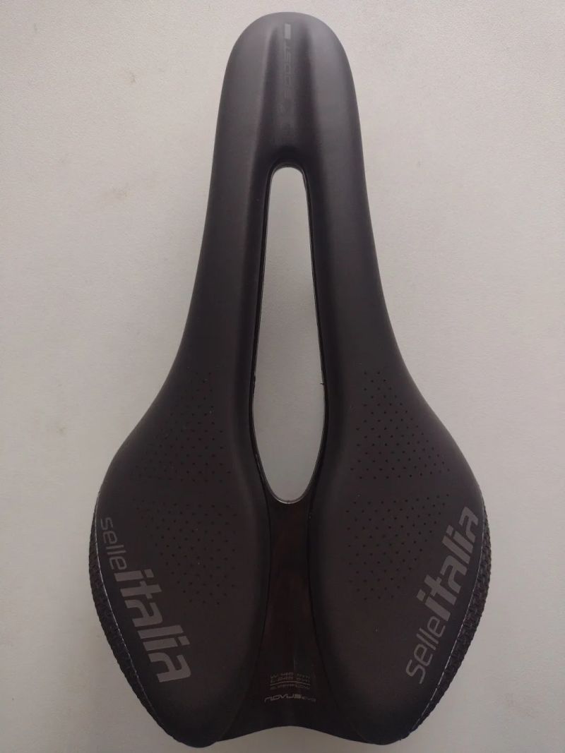 Prodám Nové sedlo Selle Italia Novus Boost X-Cross Superflow