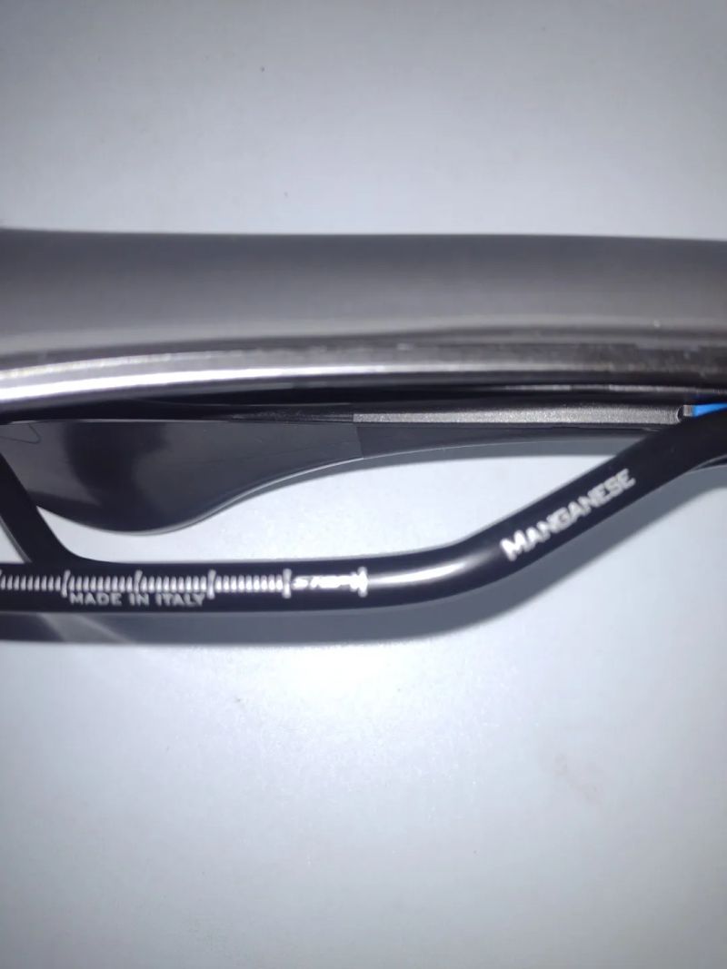 Prodám Nové sedlo Selle Italia Novus Boost X-Cross Superflow