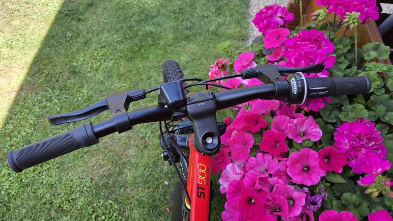 Dětské kolo 20" Rockrider ST900 4-9let postava 100-135cm jako NOVÉ nevyužité.