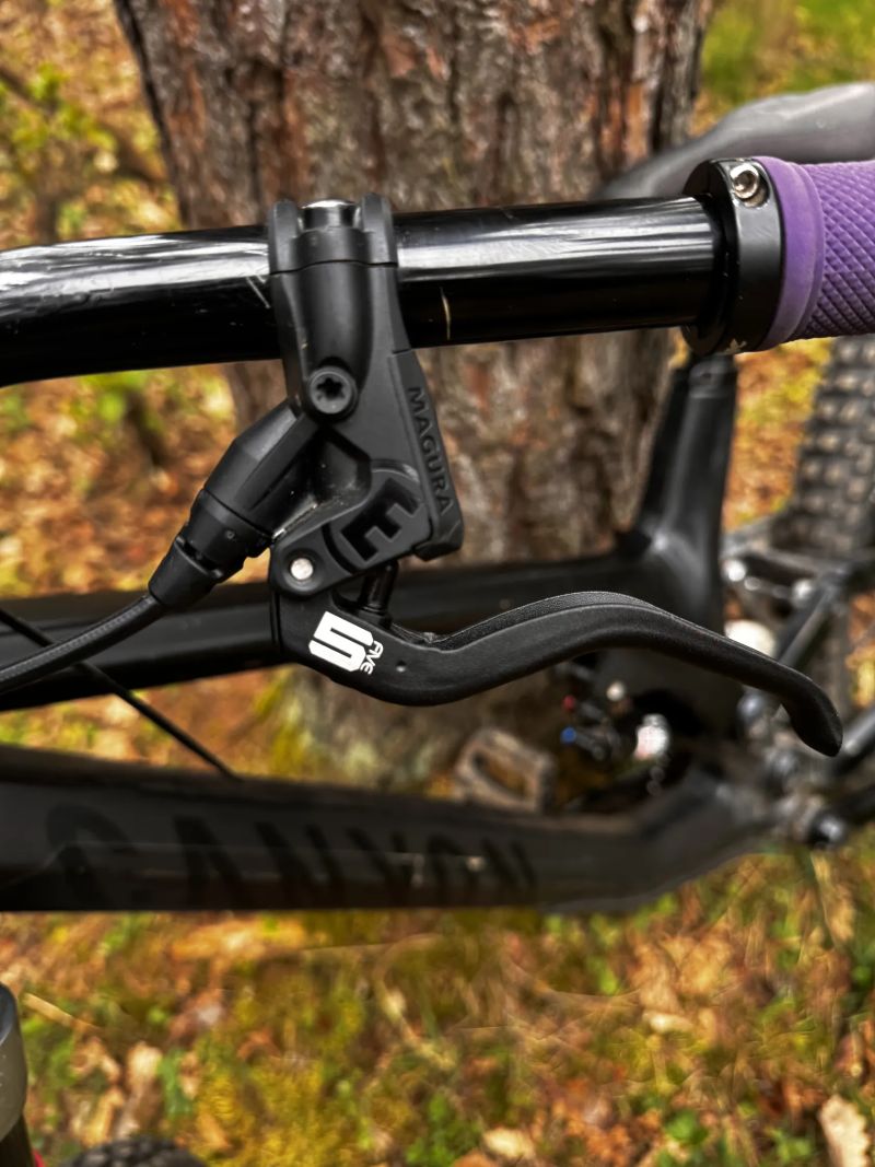 Canyon sender
