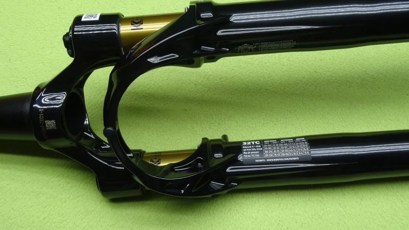 FOX 32 Taper - Cast Factory Fit4 40 mm