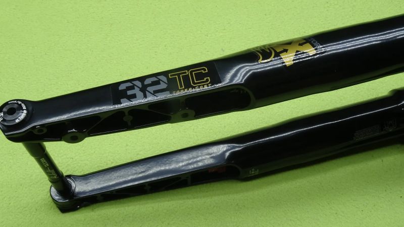 FOX 32 Taper - Cast Factory Fit4 40 mm