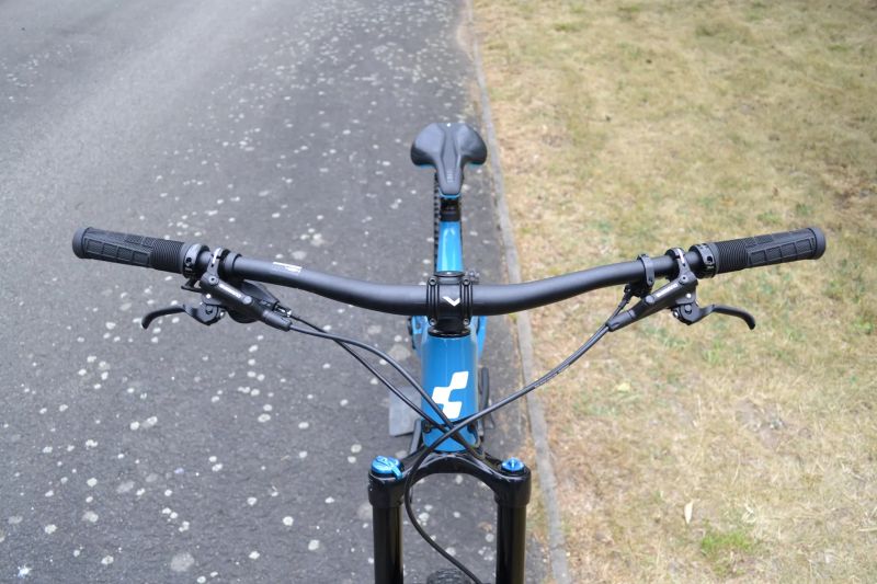 Cube Stereo 140 HPC Race Carbon (L) Stav nového