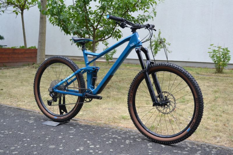 Cube Stereo 140 HPC Race Carbon (L) Stav nového