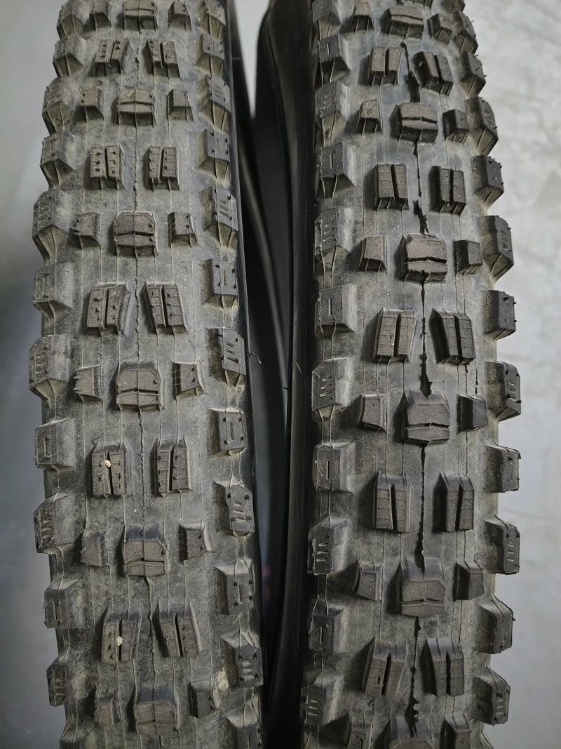 Maxxis Assegai 29x2.50" WT EXO DUAL plášť, TR, kevlar