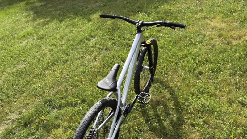 Canyon Stitched 360 L (Title, Airdrop bikes)