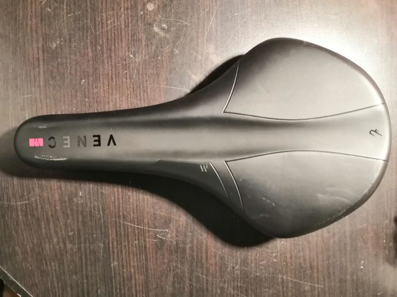 Prodám 2x sedlo na MTB