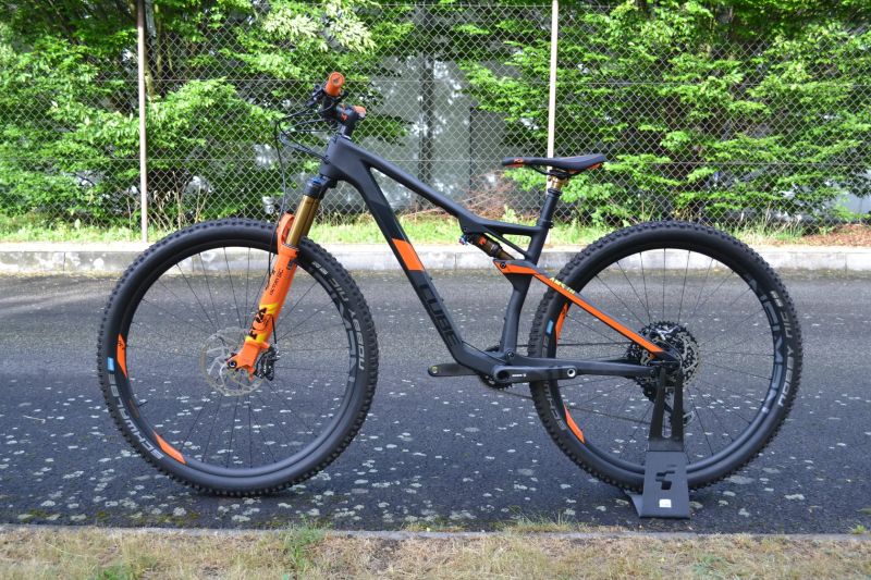 Cube AMS 100 C:68 TM (M) grey´n´orange Stav nového kola