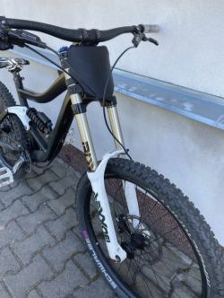 Vidlice Rockshox boxxer 