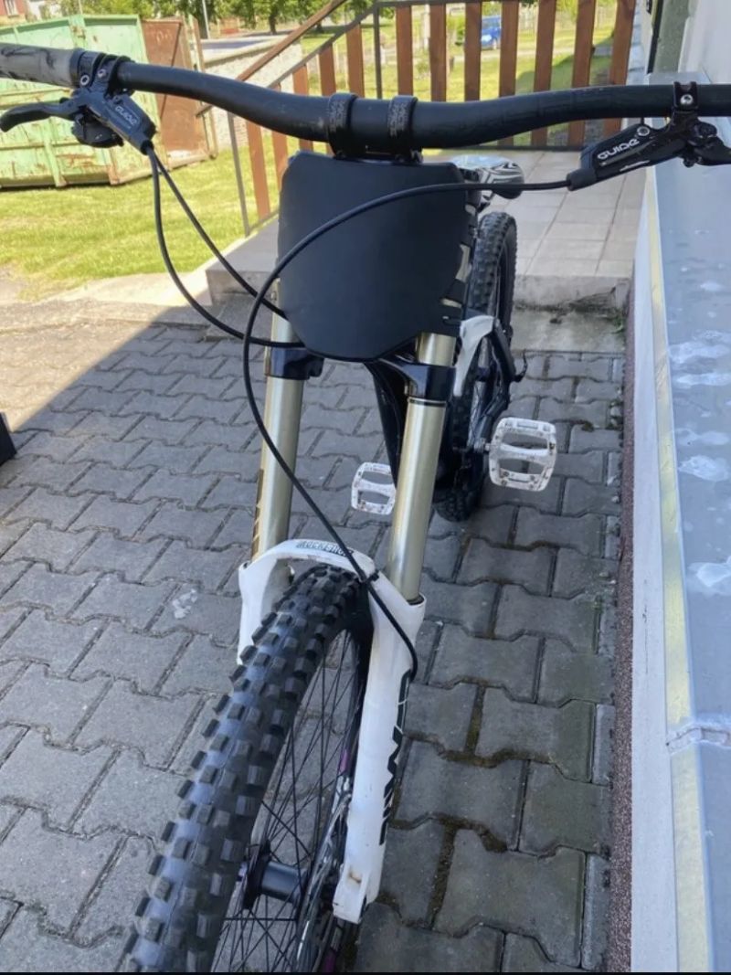Vidlice Rockshox boxxer 