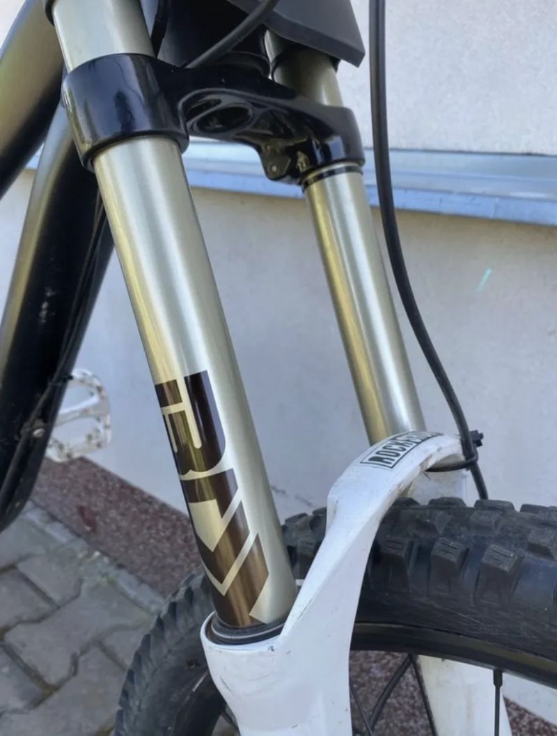 Vidlice Rockshox boxxer 