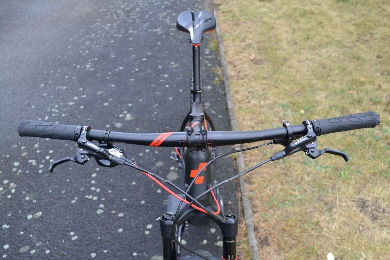 Cube Reaction C:62 Pro Carbon´n´red (XL) 10,5 kg