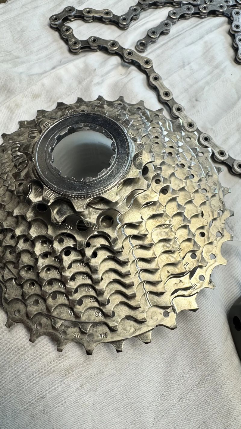 Shimano GRX kliky 48/31 2x11, kazeta 11-36, řetěz 11s