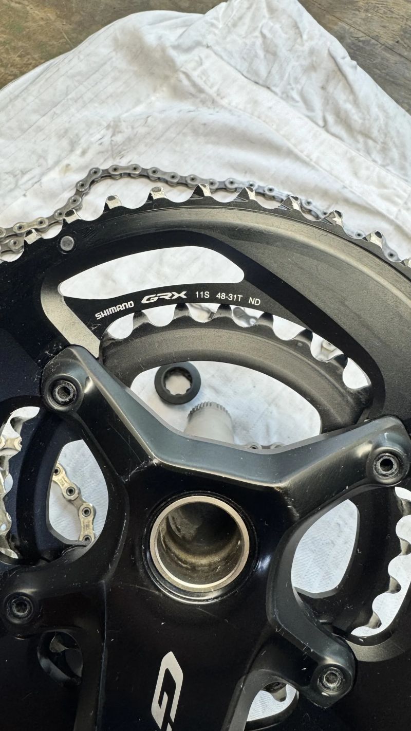 Shimano GRX kliky 48/31 2x11, kazeta 11-36, řetěz 11s