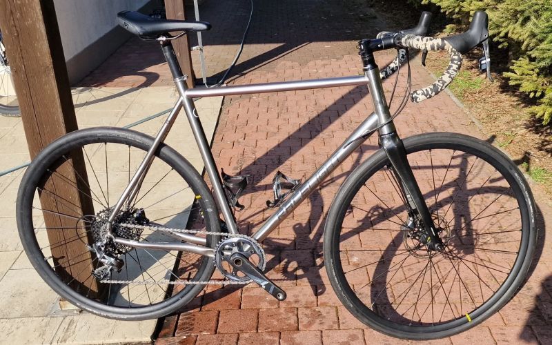 Allroad kolo Kinesis GF Ti Disc 60 – titanový rám, 1x11, osazení SRAM Force, top stav