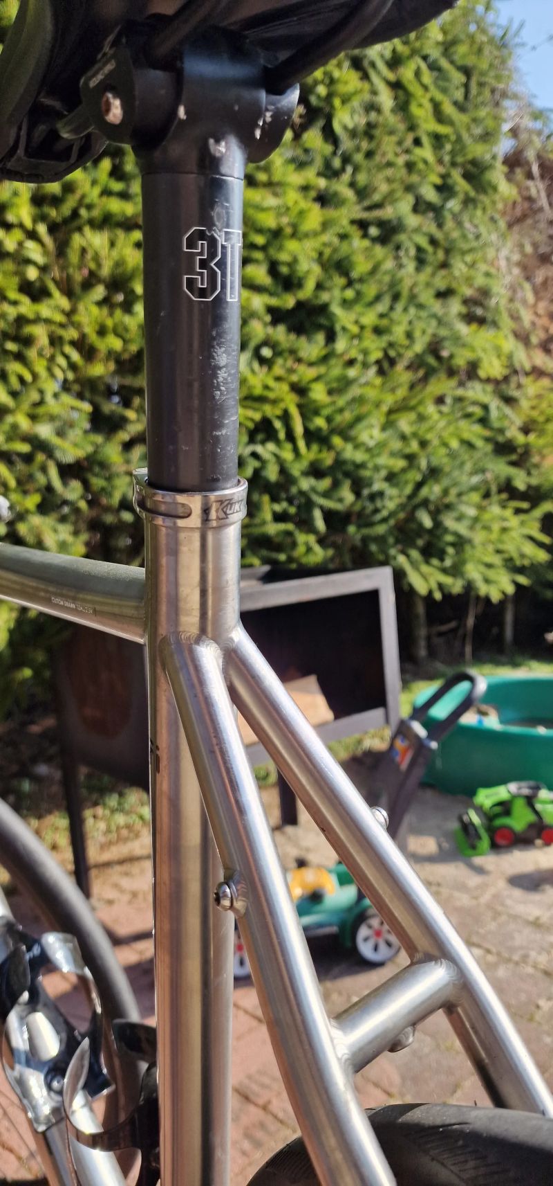 Allroad kolo Kinesis GF Ti Disc 60 – titanový rám, 1x11, osazení SRAM Force, top stav