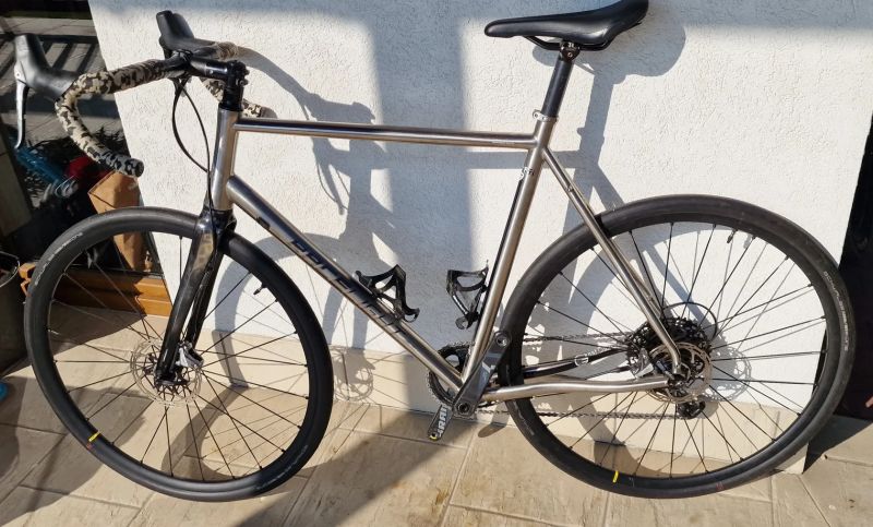 Allroad kolo Kinesis GF Ti Disc 60 – titanový rám, 1x11, osazení SRAM Force, top stav