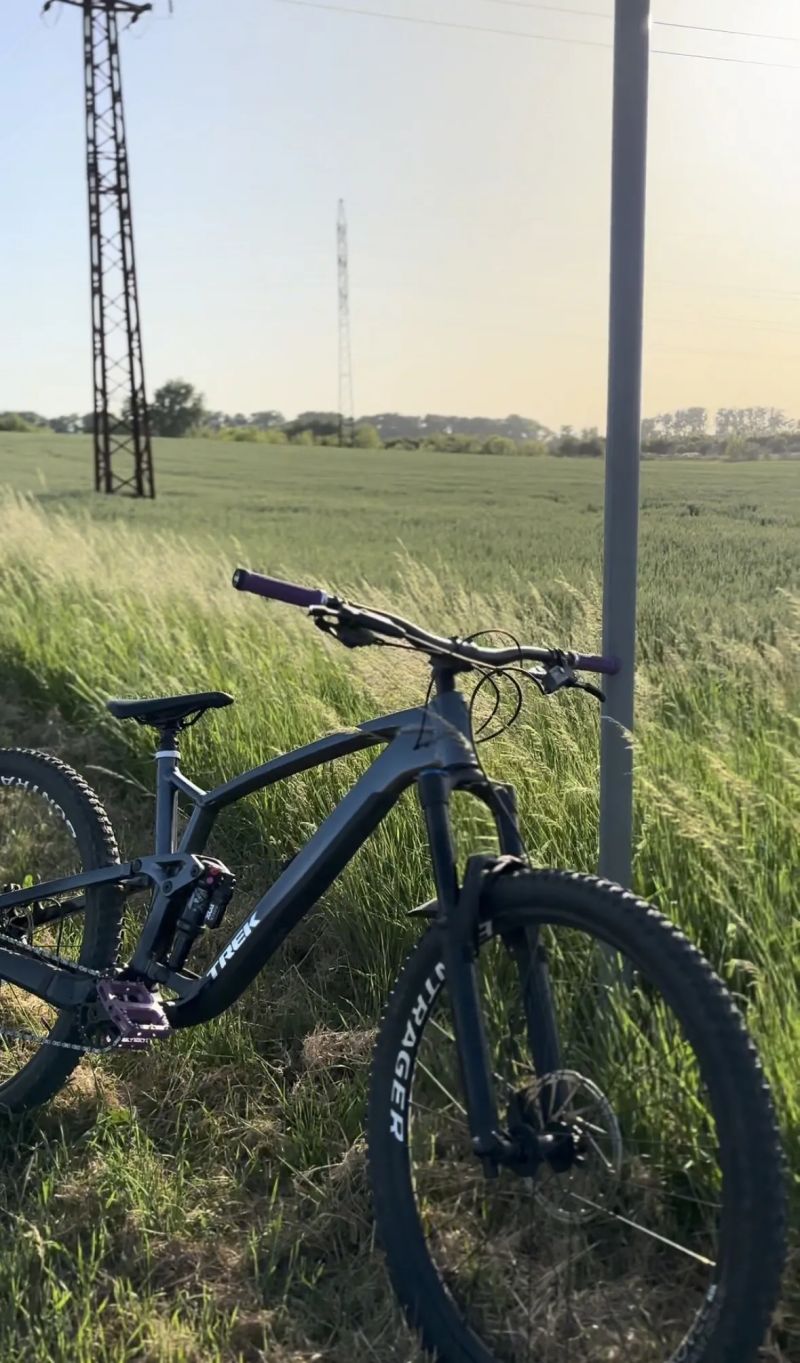 Trek FUEL EX 8 Gen 6