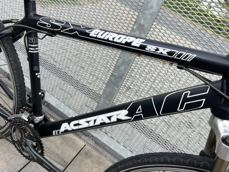 Acstar Europe SX 28" ( PC: 16.990kč ) Shimano Deore XT