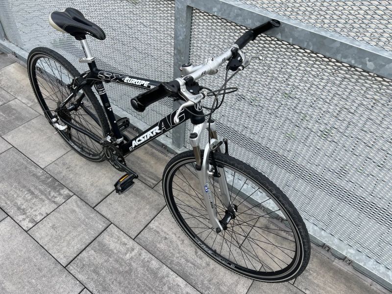 Acstar Europe SX 28" ( PC: 16.990kč ) Shimano Deore XT