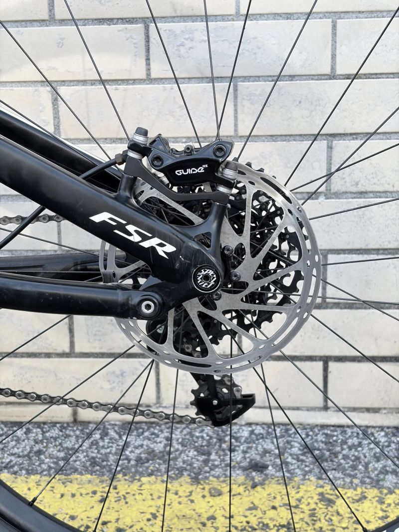 Specialized Stumpjumper FSR Elite 29", vel. M, 2016