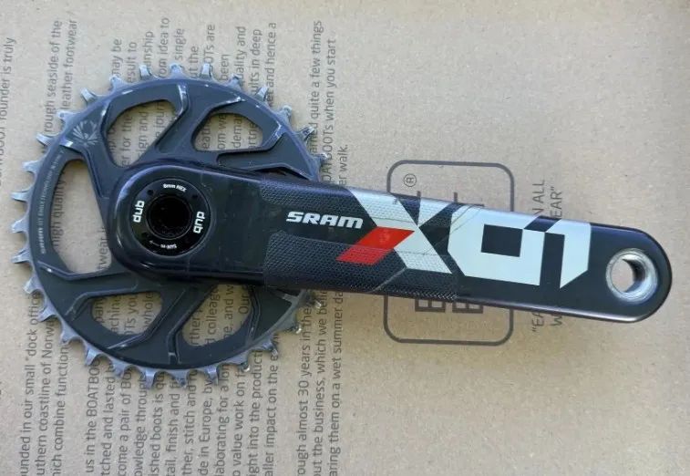 Kliky Sram X0 karbon, Přehazovačka X0 Eagle AXS, kazeta XX1, řetěz XX1, ovládací páčka SramAXSRocker
