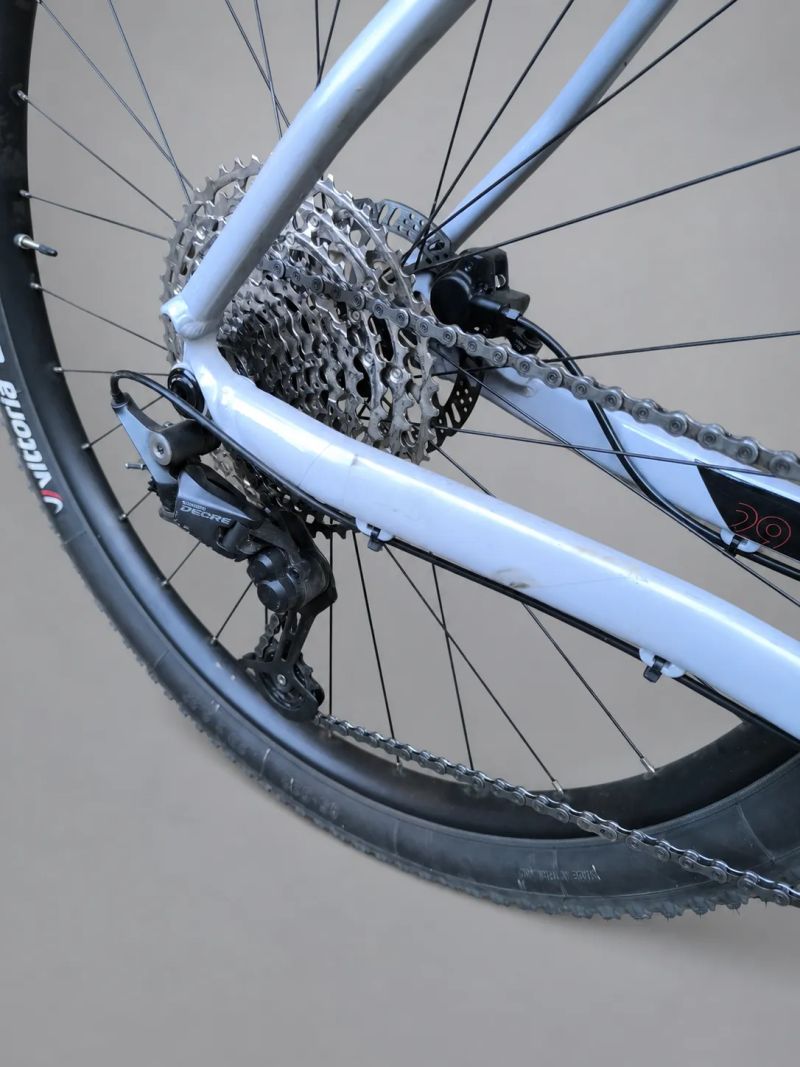 Rockrider XC Race 700 29" XL – téměř nové, Deore 1×11, Manitou, najeto do 200 km