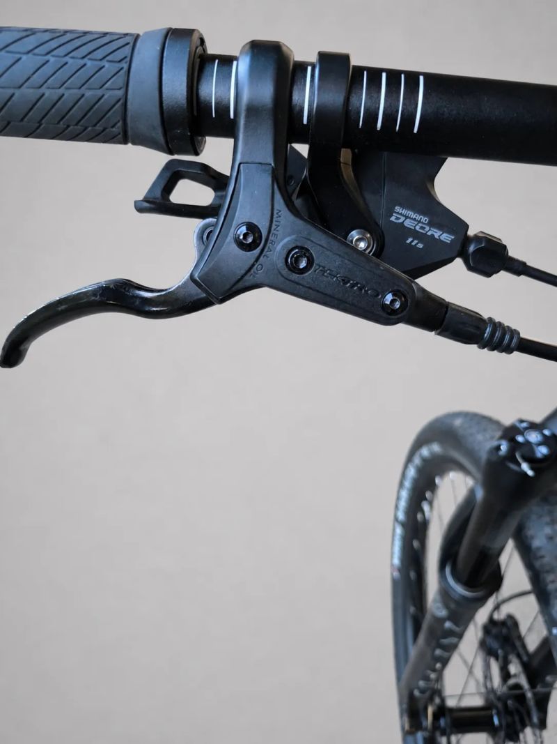 Rockrider XC Race 700 29" XL – téměř nové, Deore 1×11, Manitou, najeto do 200 km