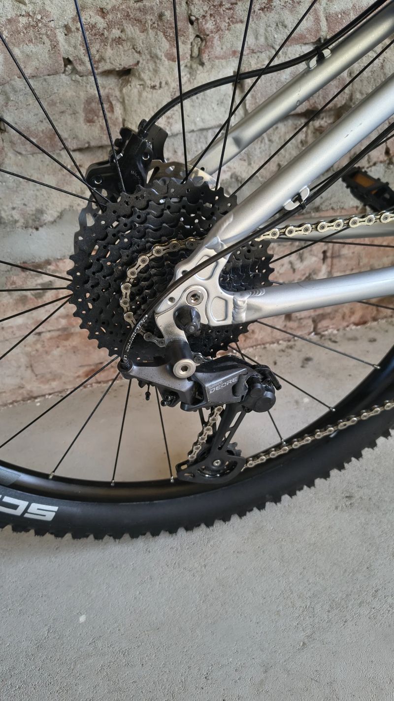 Scott Scale RC 600