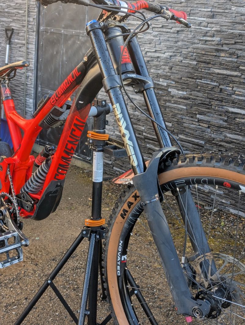 Commencal Supreme v4