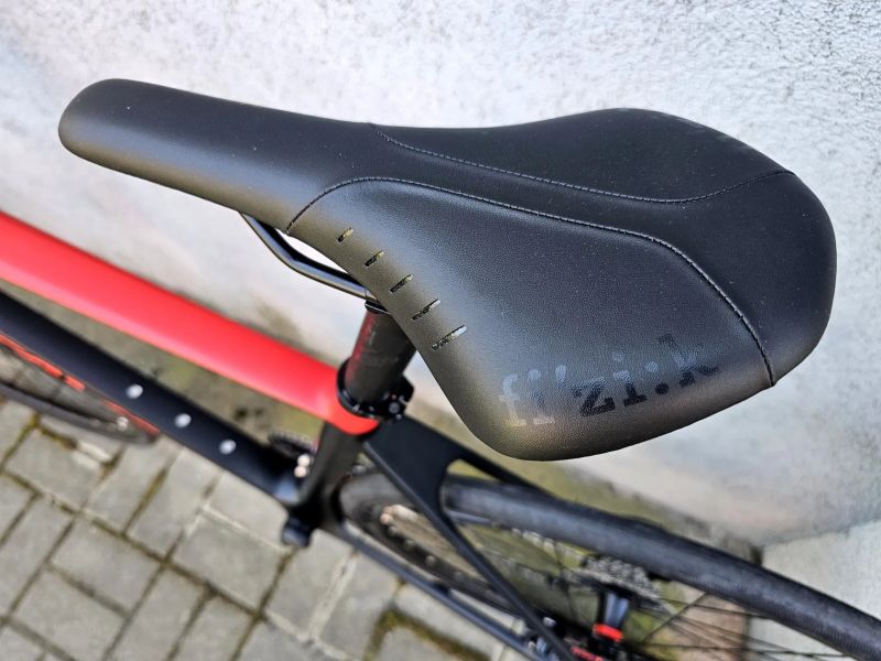 NOVÁ KARBONOVÁ SILNIČKA SAVA 9KG!!! PC 33000,-