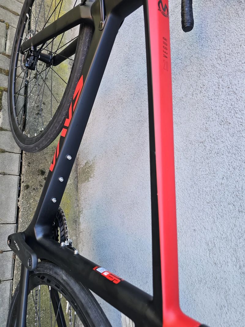 NOVÁ KARBONOVÁ SILNIČKA SAVA 9KG!!! PC 33000,-