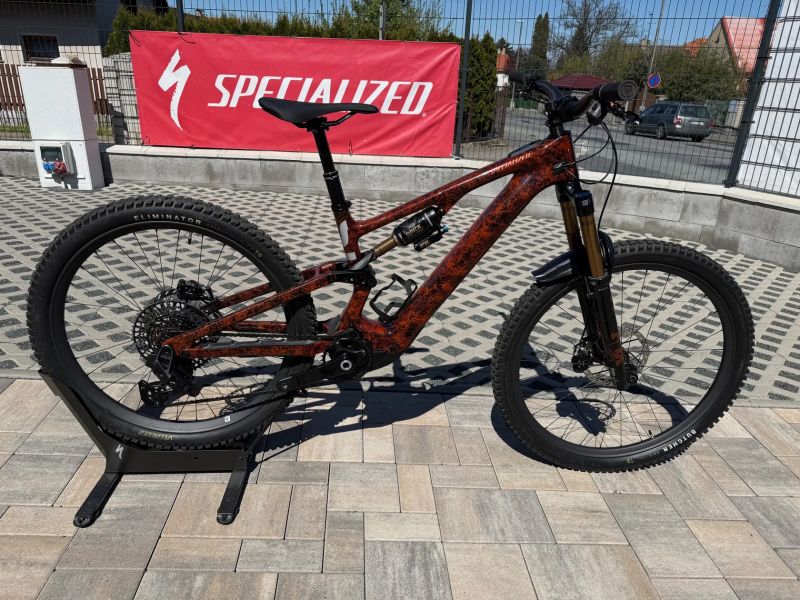 Specialized Levo SL2 Pro zánovní. najeto 280Km velikost S3 