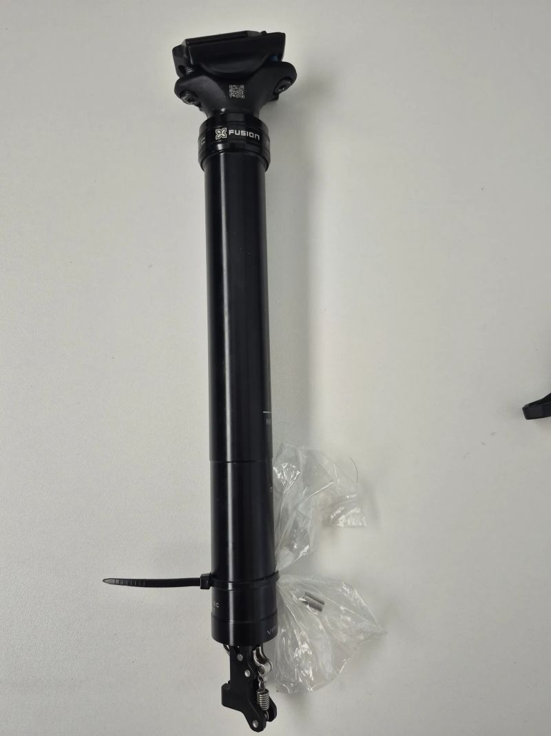 Teleskopická sedlovka X-Fusion Manic, 150mm, 30.9mm, páčka levá
