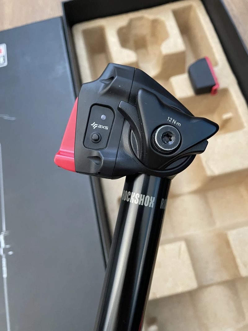 Sedlovka RockShox Reverb AXS A2 (záruka 04/2027)