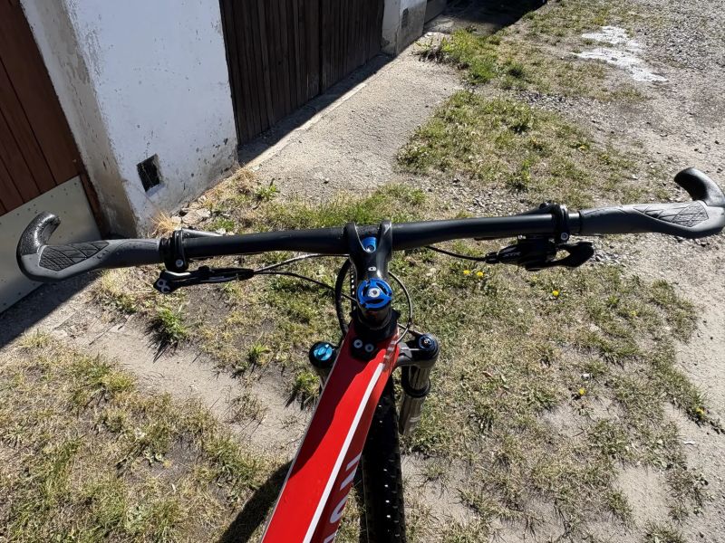 Canyon Lux CF SL 8.0 Race Team vel. M