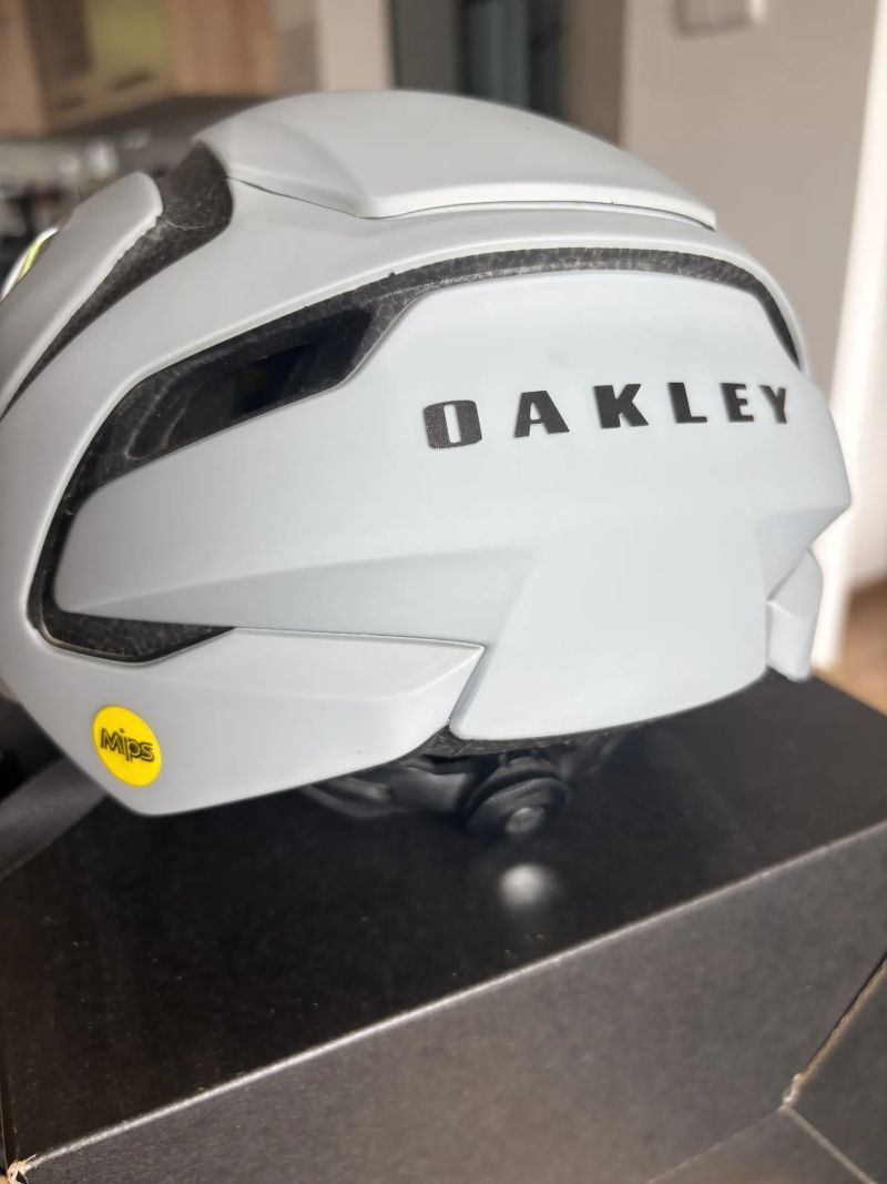Oakley ARO 5 Nova !