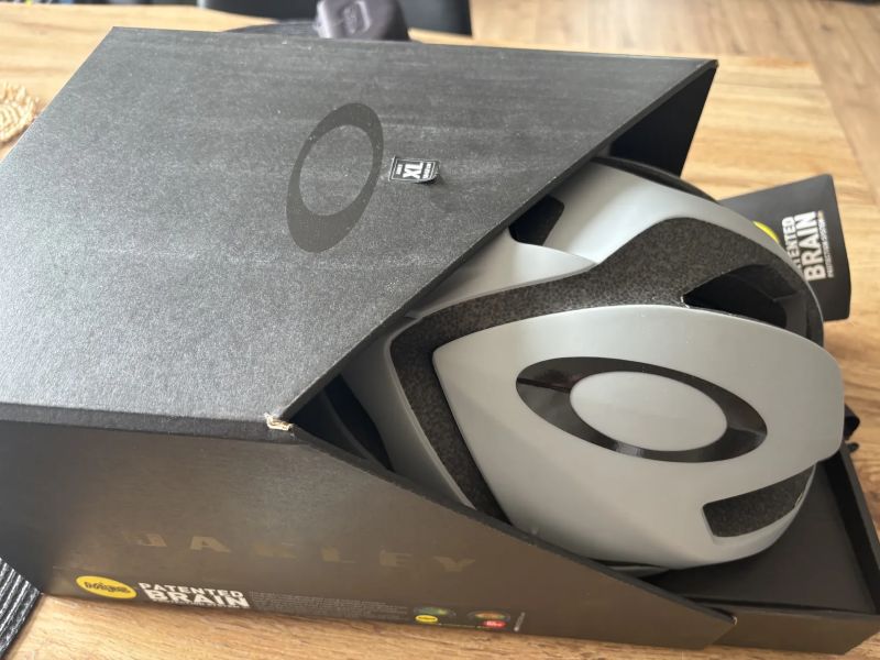 Oakley ARO 5 Nova !