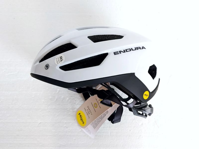 Endura Xtract MIPS white. Velikost M/L 55-59cm