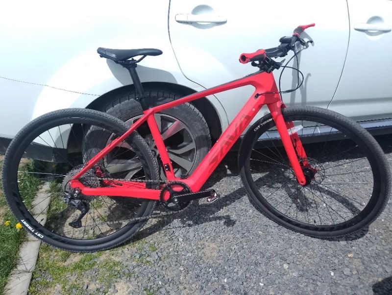 Lehky karbon gravel damske M