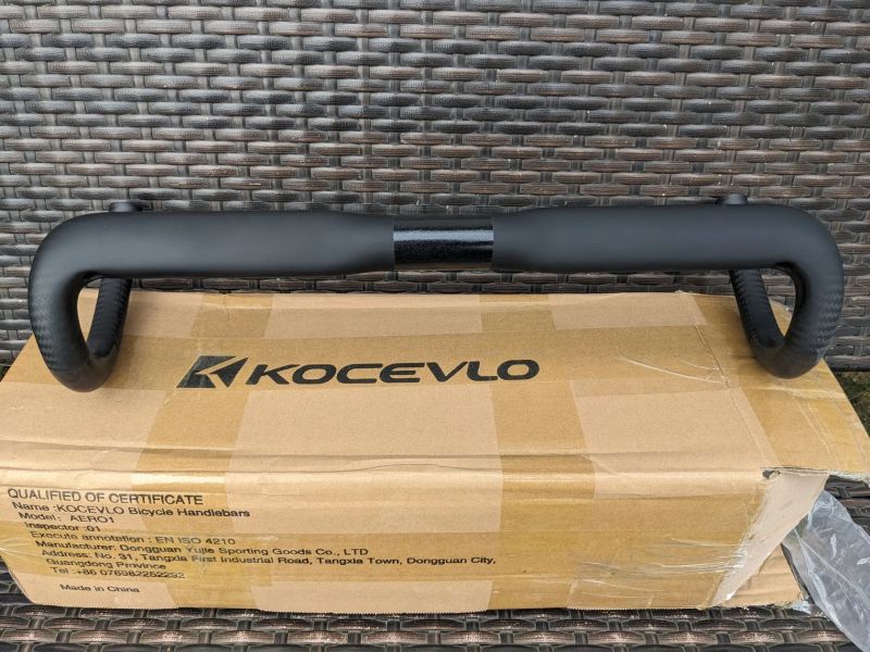 Nová ultralight silniční řídítka