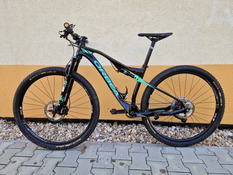 Prodám celoodpružené karbonové MTB kolo ORBEA OIZ 29"