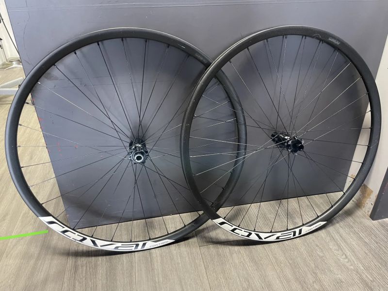 Kola Specialized Roval control Carbon 29